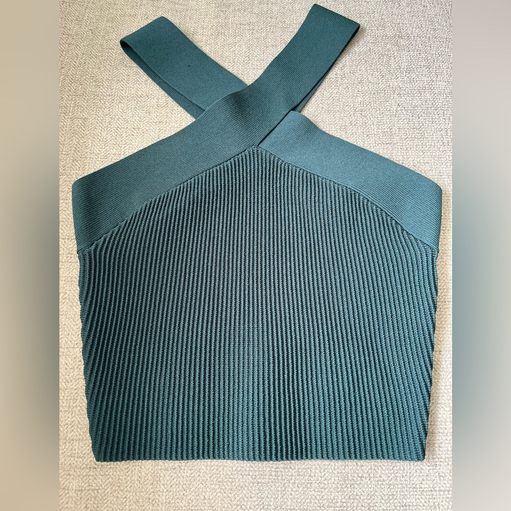 NWT Aritzia Babaton Sculpt Knit Ribbed Criss Cross Crop Tank XS Green
